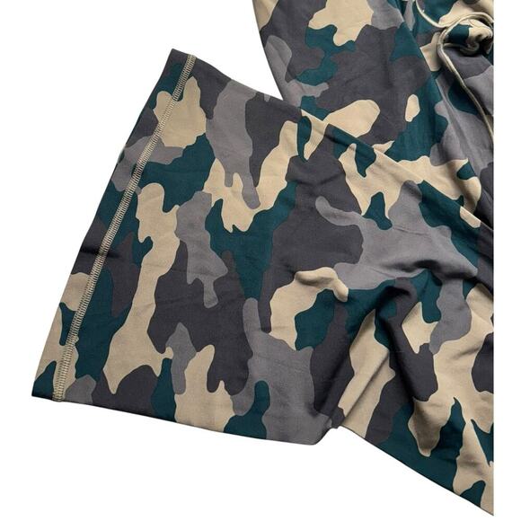 OFFLINE by Aerie High Rise Camo Leggings Size Small Scrunch Waistband NWT - Picture 2 of 9